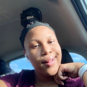 Meet your Posher, Niah